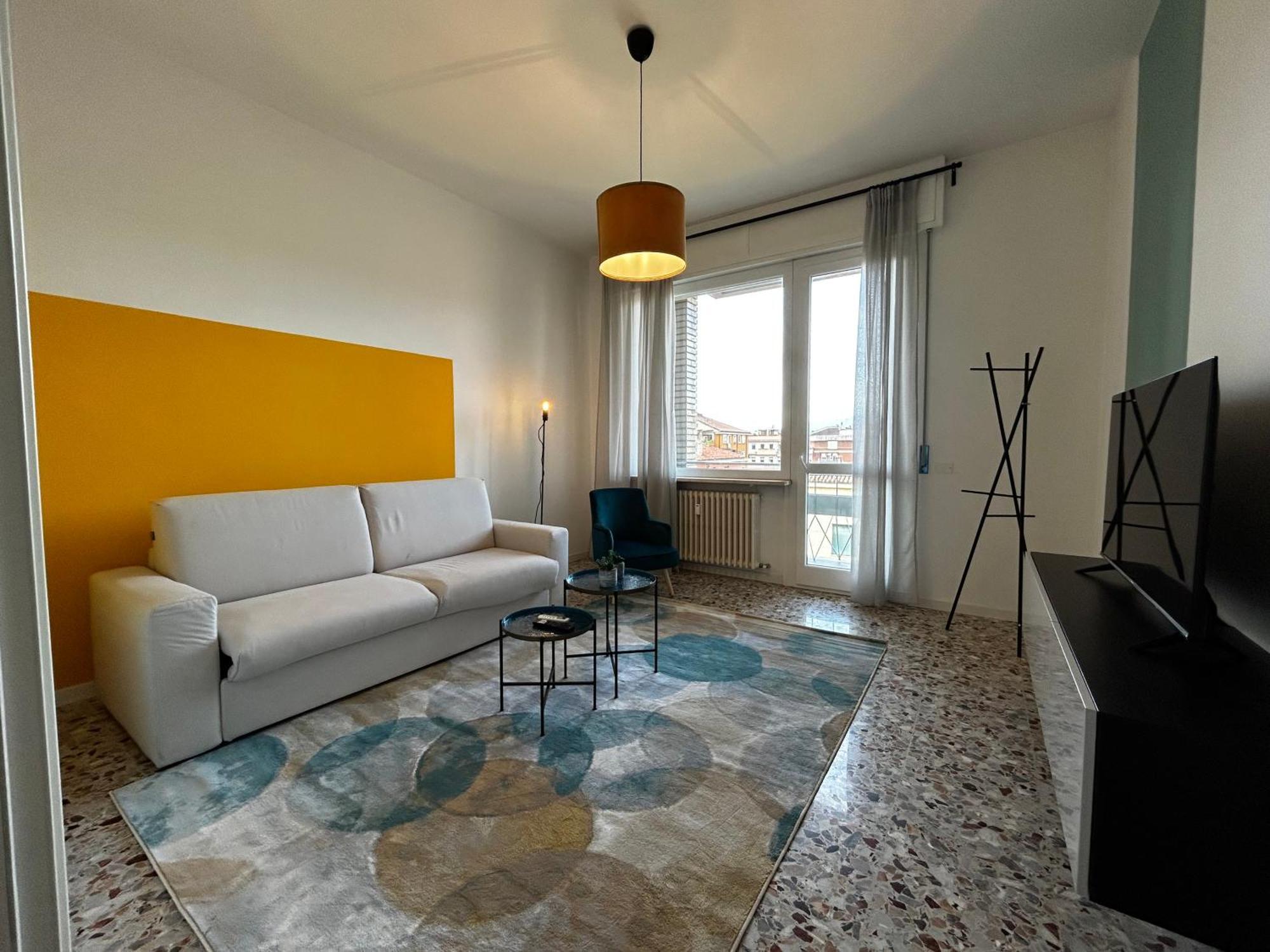 Апартаменти Big House-Private Parking-12" Walk From The Arena Верона Екстер'єр фото