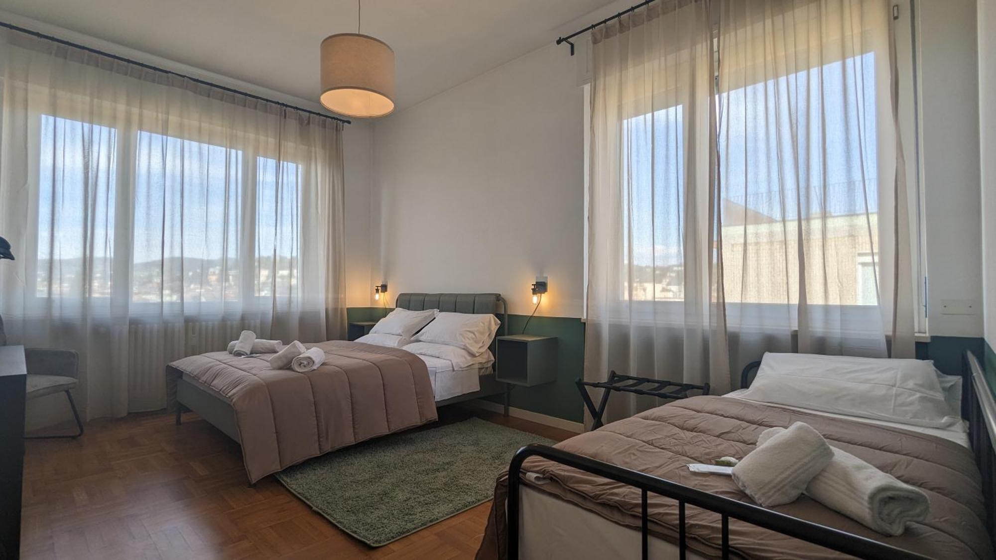 Апартаменти Big House-Private Parking-12" Walk From The Arena Верона Екстер'єр фото