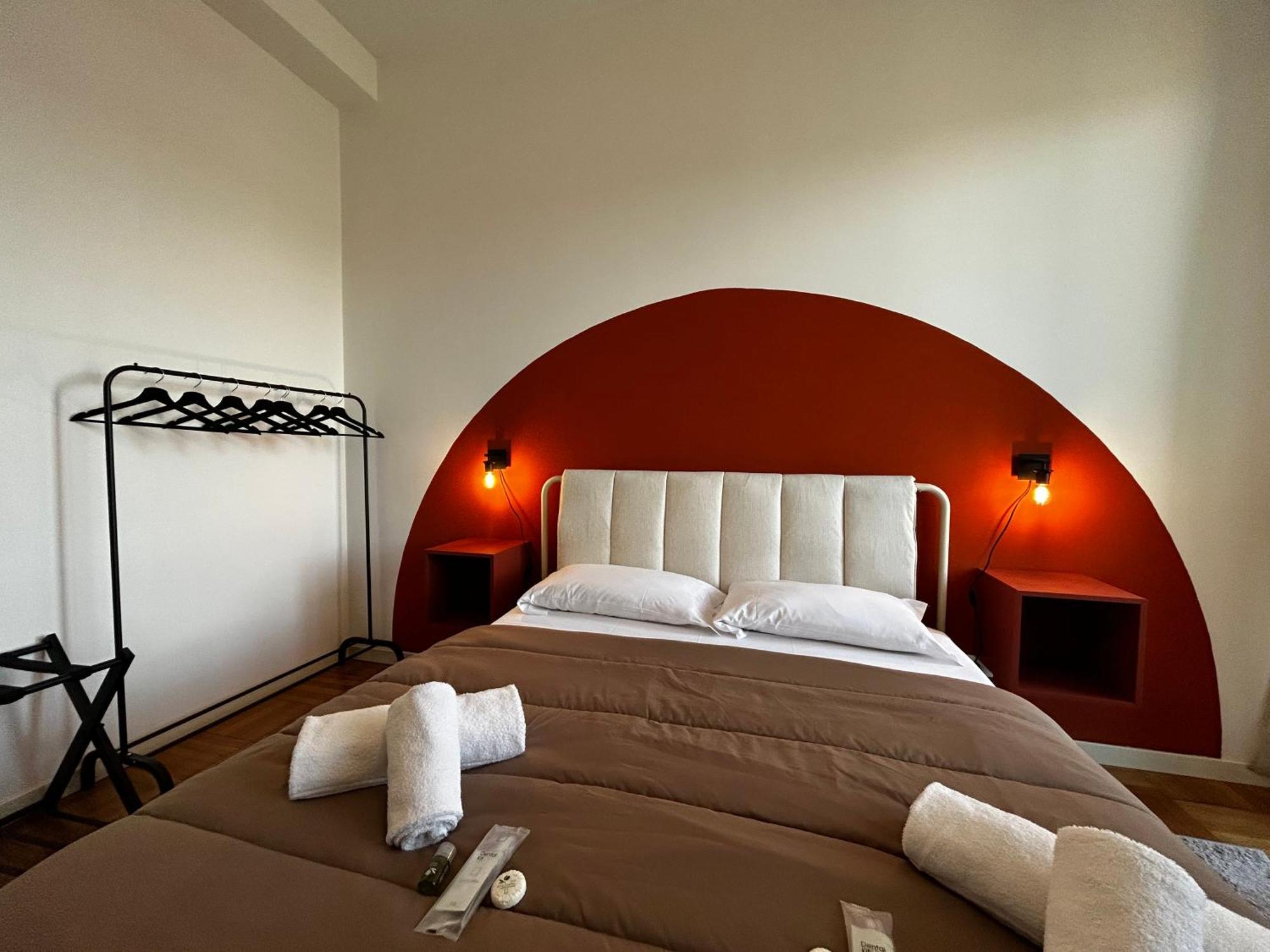 Апартаменти Big House-Private Parking-12" Walk From The Arena Верона Екстер'єр фото